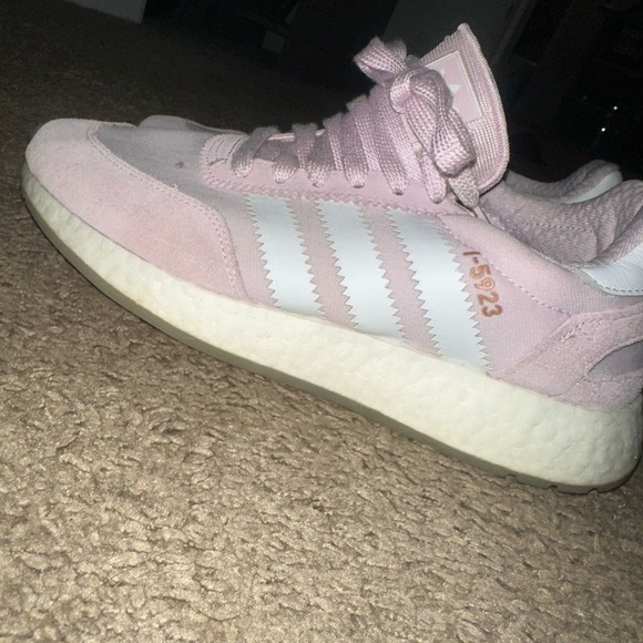 Adidas Woman 7.5 - Picture 2 of 5